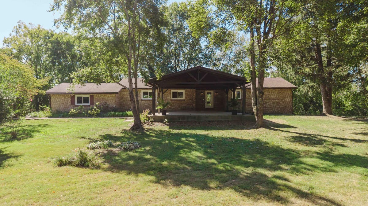 575 Chrisman Circle, Danville, KY 40422 — primary photo