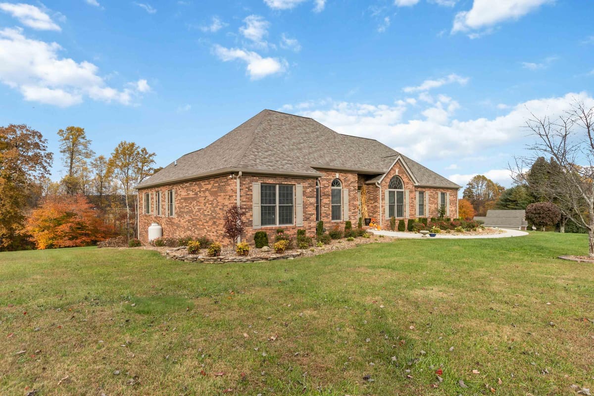 1330 Mcgill Wyan Road, London, KY 40744 — primary photo