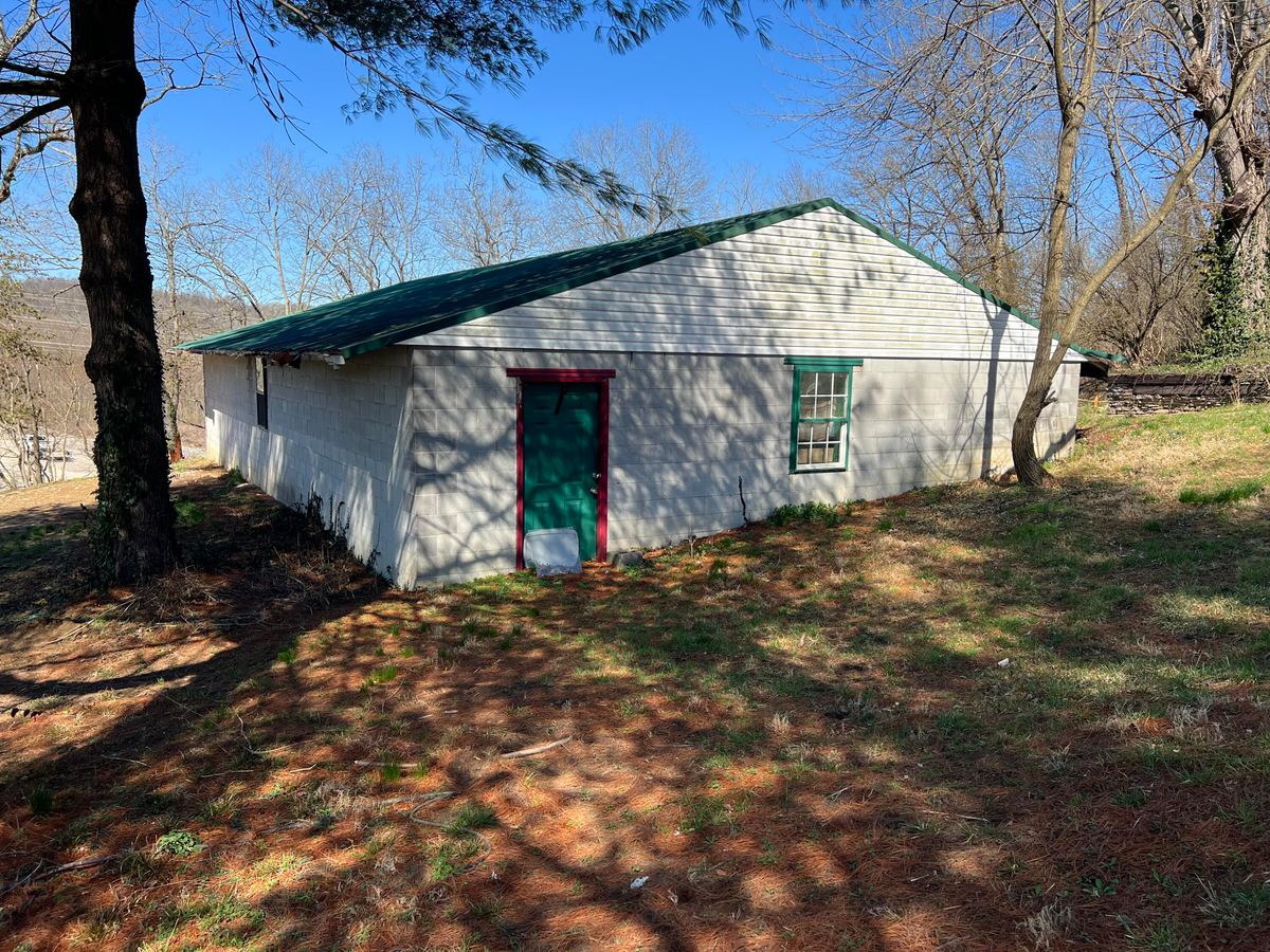 1860 Ford Road, Winchester, KY 40391 — primary photo