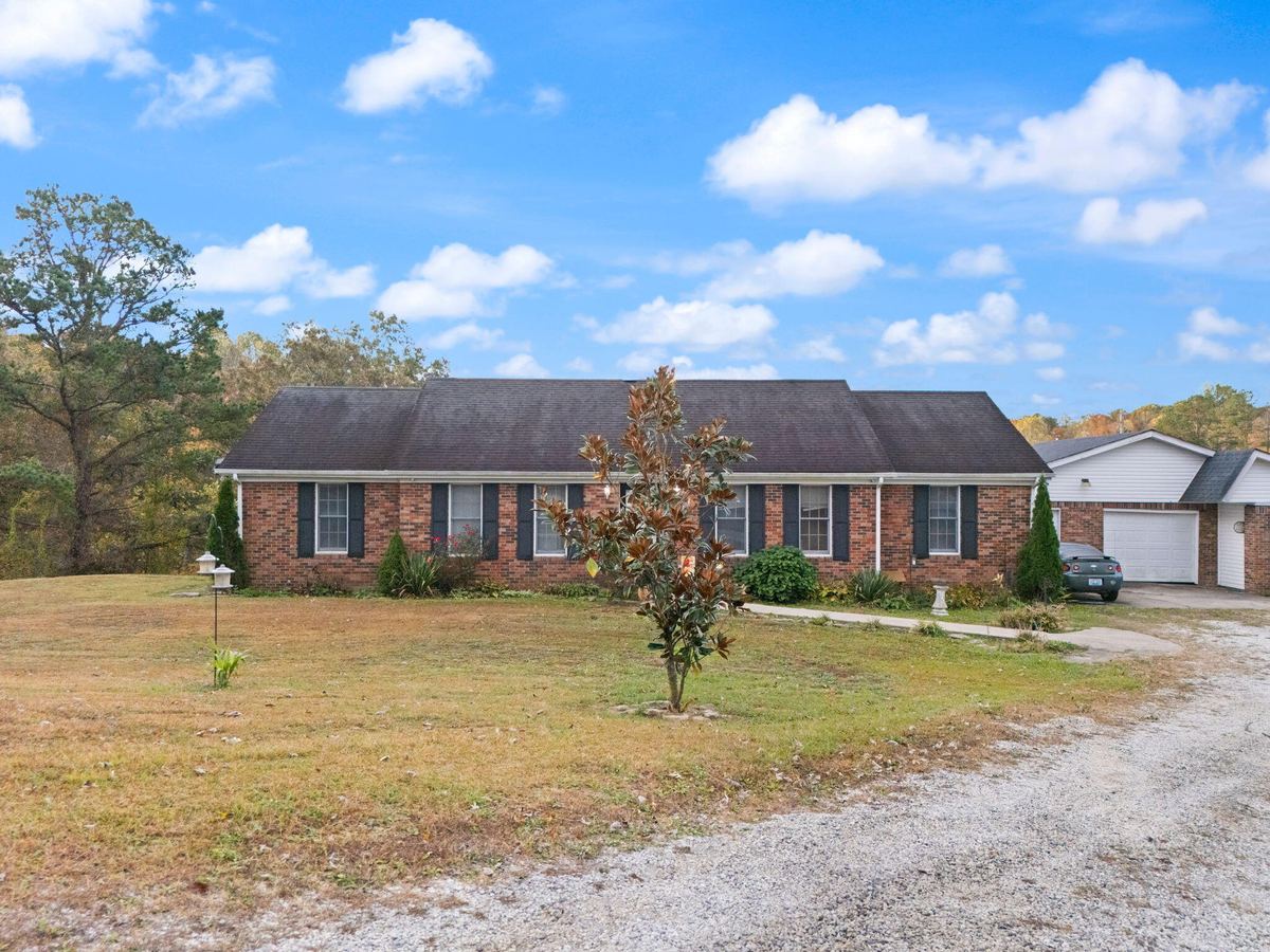 286 Joe Davidson Road, Beattyville, KY 41311 — primary photo