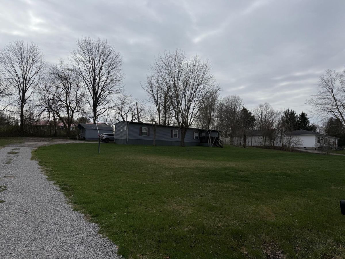 451 Lincoln Trail, Stanford, KY 40484 — primary photo