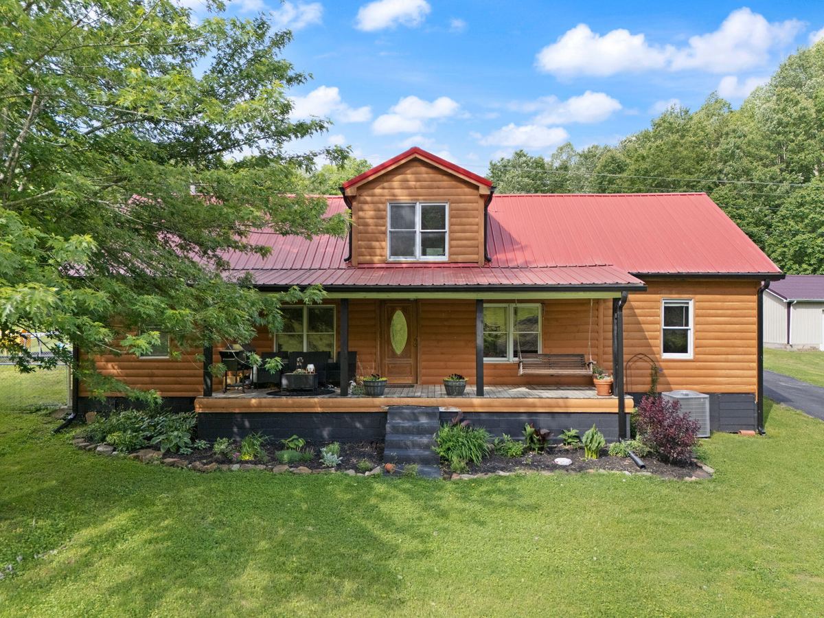 939 Bear Pen Creek Road, Campton, KY 41301 — primary photo