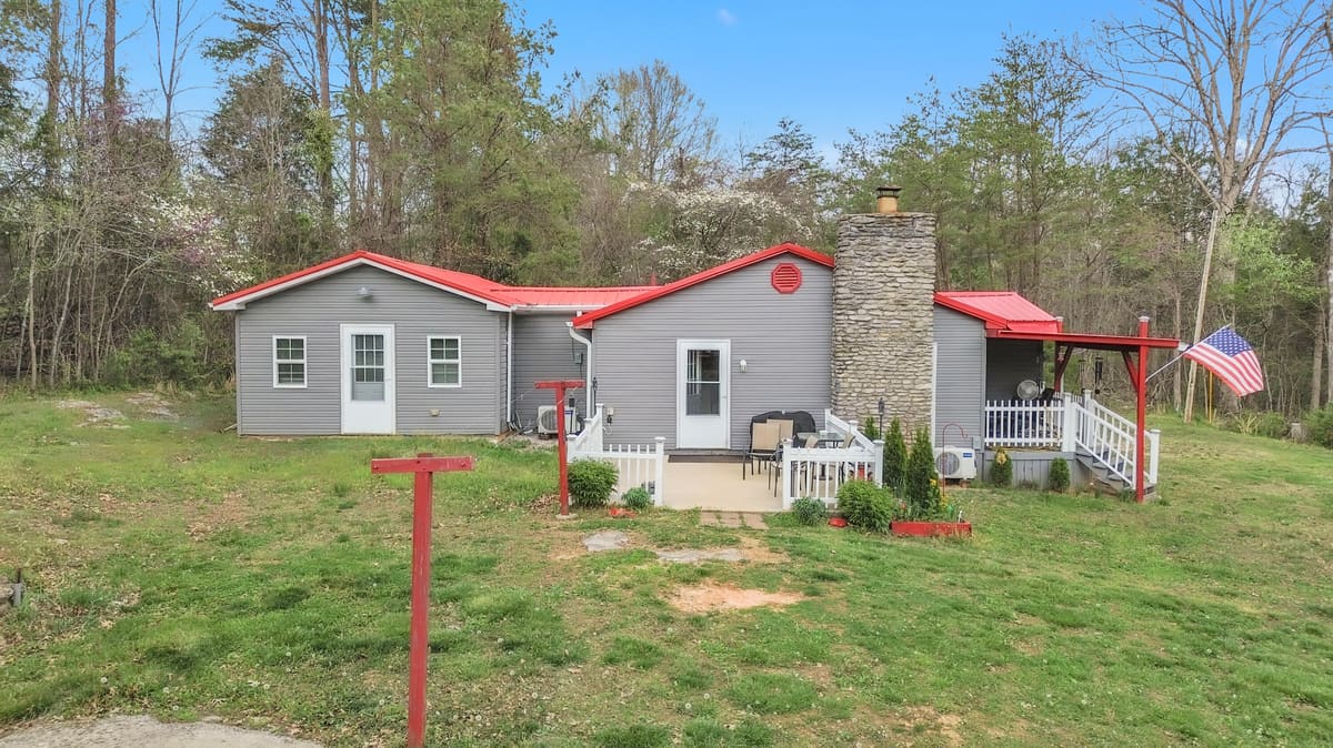179 Aderholt Road, Bronston, KY 42518 — primary photo