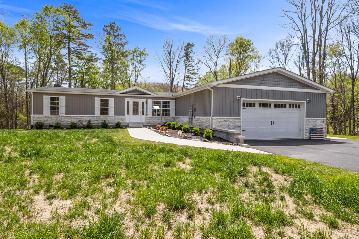 6129 Somerset Road, London, KY 40741 — primary photo