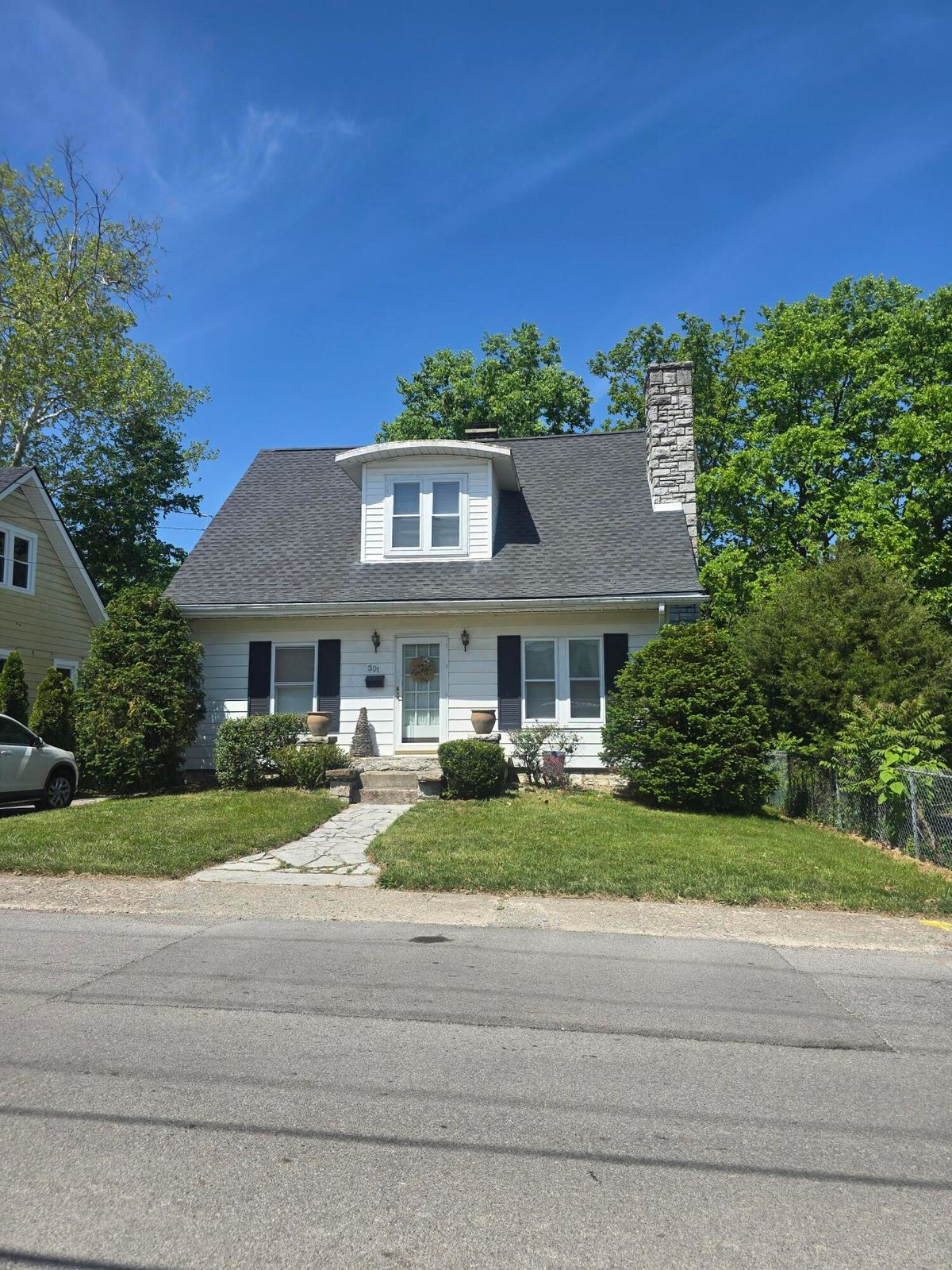 301 S 3rd Street, Nicholasville, KY 40356 — primary photo