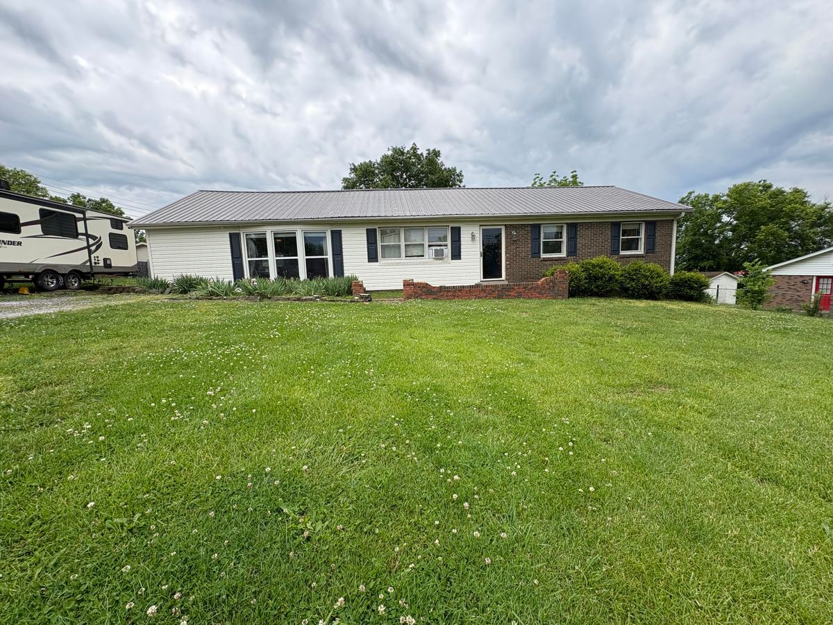 110 Hensley Heights, Harrodsburg, KY 40330 — primary photo