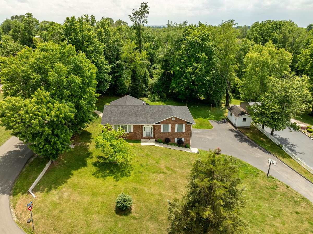 315 Lovelace Street, Albany, KY 42602 — primary photo