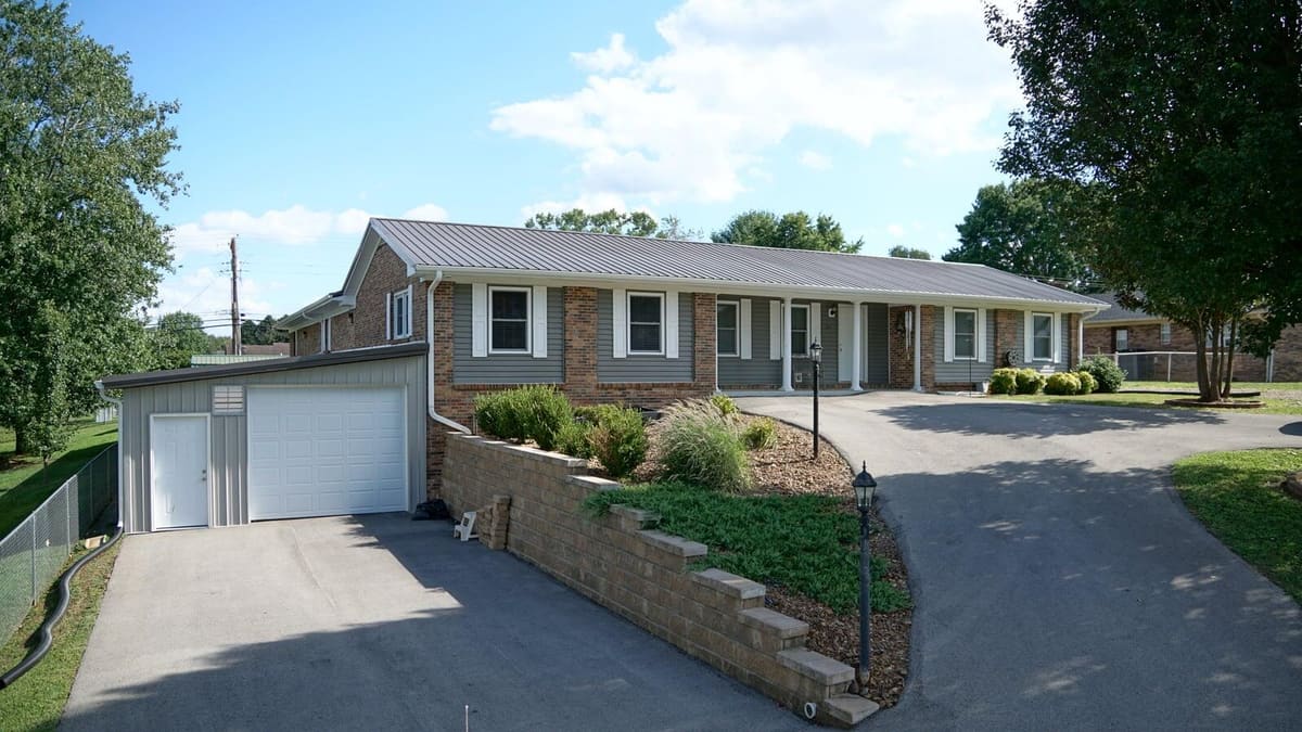 311 Sioux Trail 1, Somerset, KY 42501 — primary photo