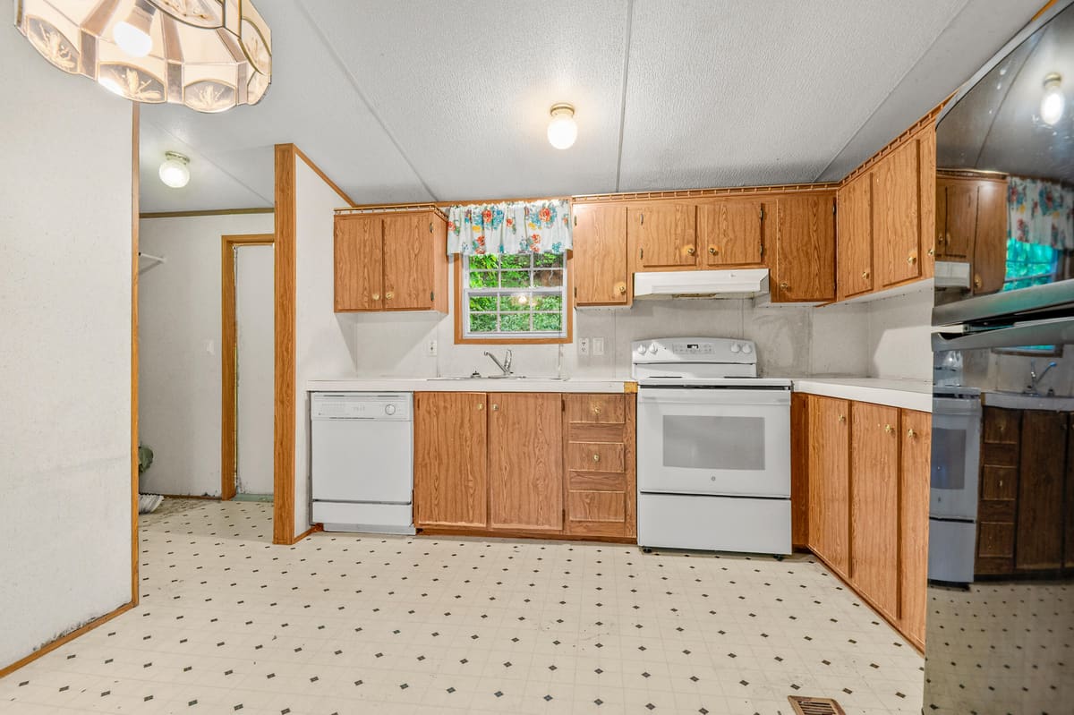 154 Arkle Road, Gray, KY 40734 — primary photo