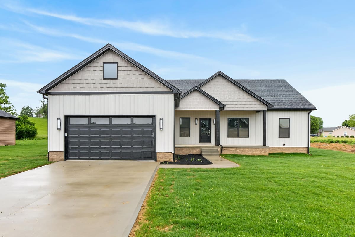 105 Stonegate Drive, Danville, KY 40422 — primary photo