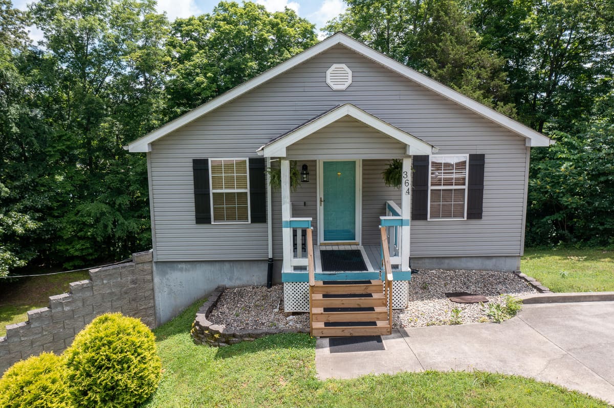 364 Twin Rivers Drive, Bronston, KY 42518 — primary photo