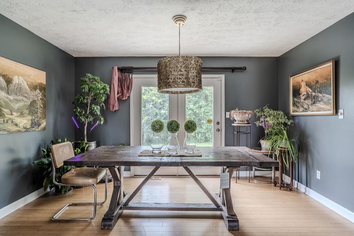 2400 English Station Drive, Lexington, KY 40514 — primary photo