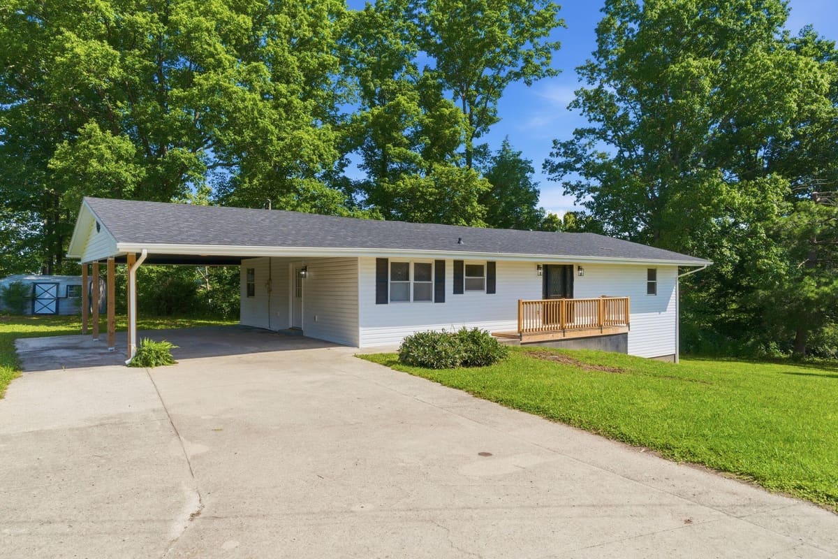 306 Allen Drive, Stanton, KY 40380 — primary photo