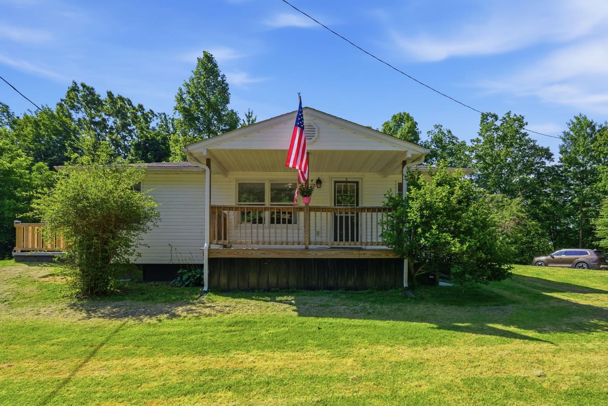 2255 S Tree Tower Road, Sand Gap, KY 40481 — primary photo
