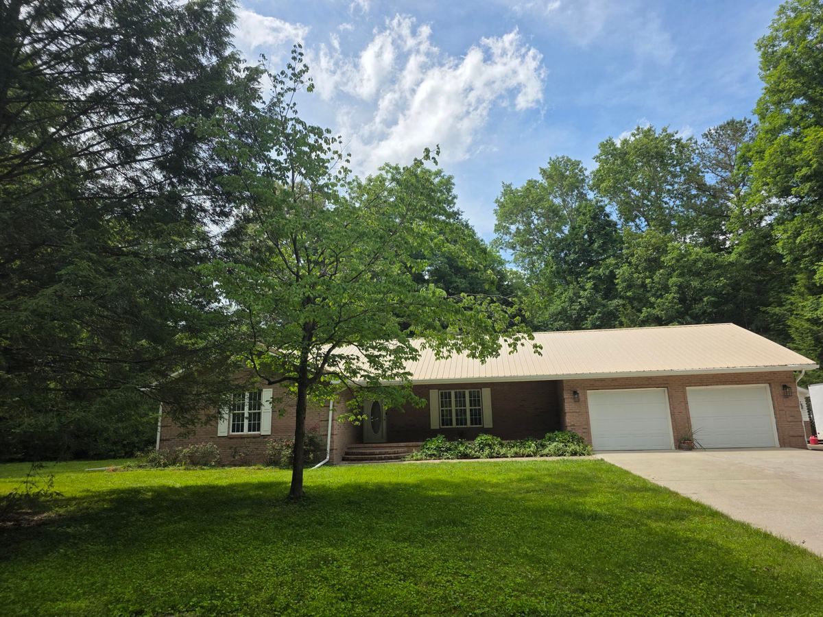 176 Redwood Lane, Corbin, KY 40701 — primary photo