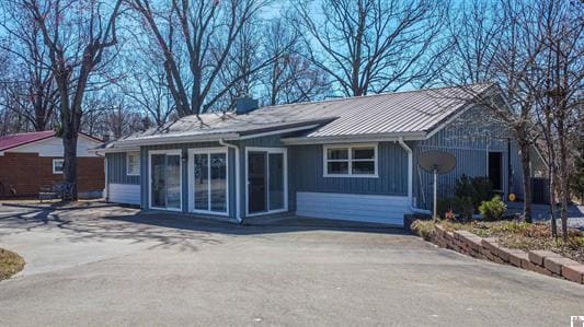 115 Dogwood Hills Club Road, Gilbertsville, KY 42044 — primary photo
