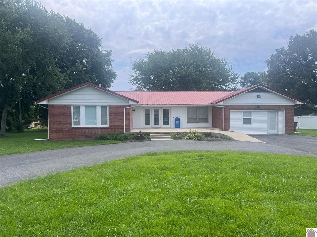 2650 Holt Road, Paducah, KY 42001 — primary photo