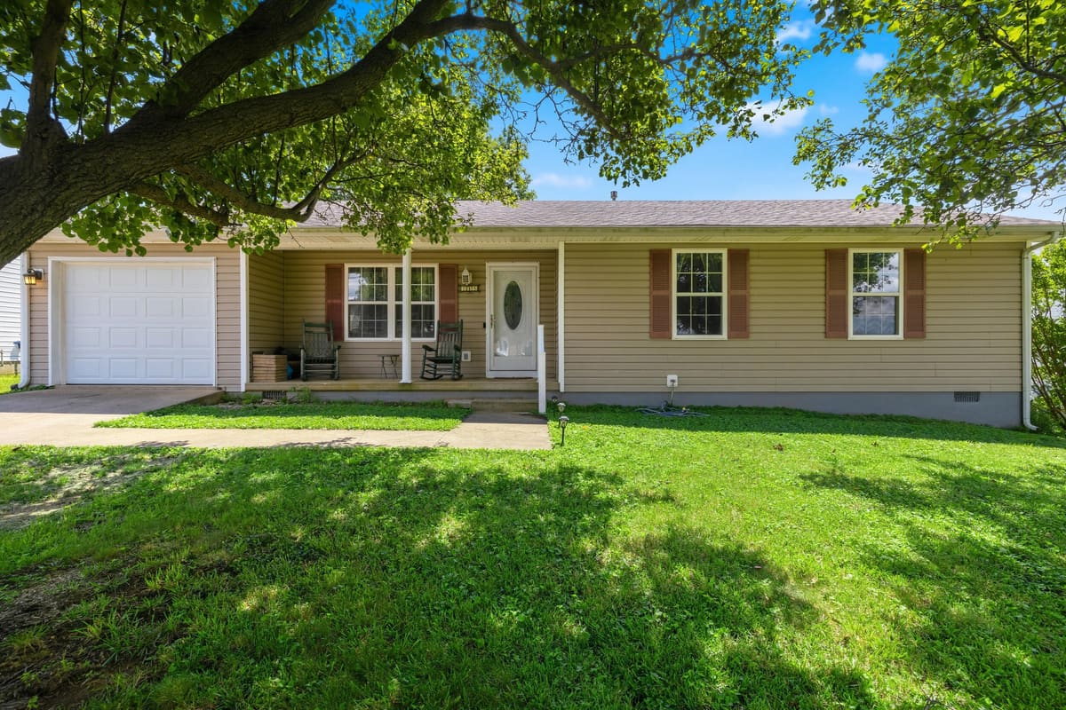 215 Azalea Street, Harrodsburg, KY 40330 — primary photo