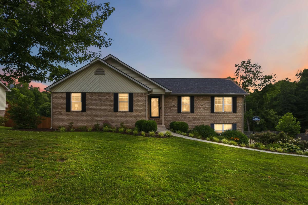 616 Woodview Drive, Somerset, KY 42503 — primary photo