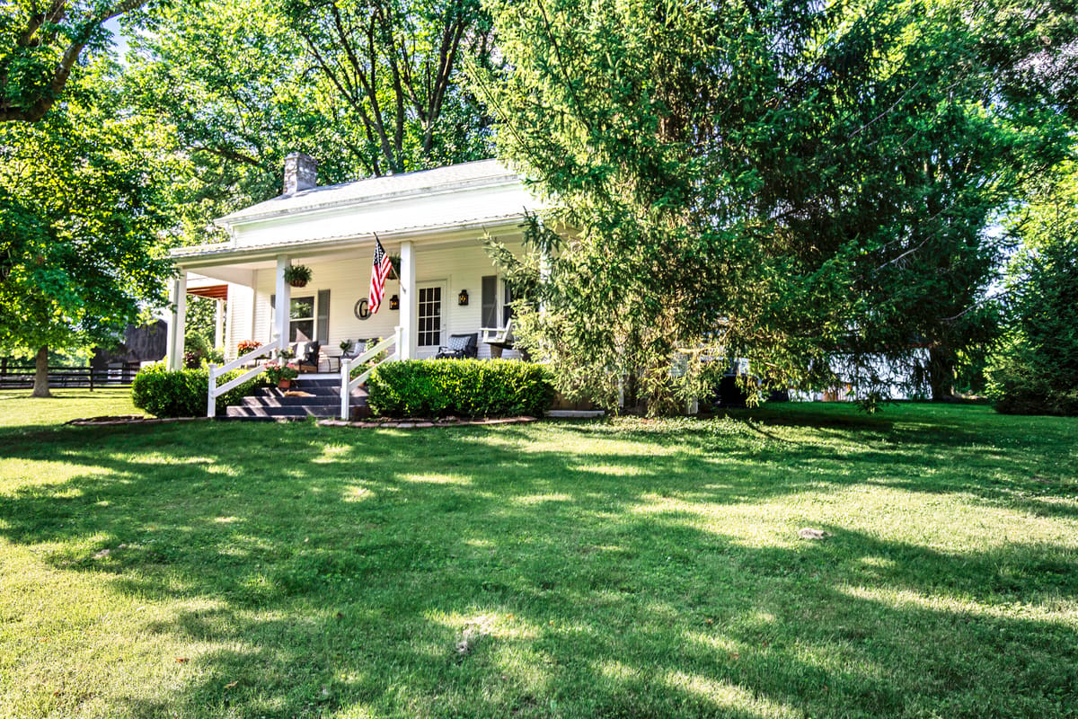 650 Delaney Ferry Road, Versailles, KY 40383 — primary photo