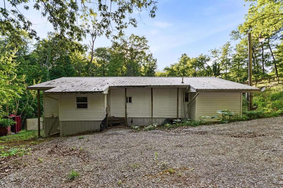 287 Dustin Road, Kuttawa, KY 42055 — primary photo