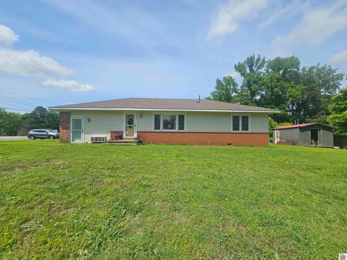 104 Cherry Laurel Lane, Hickman, KY 42050 — primary photo