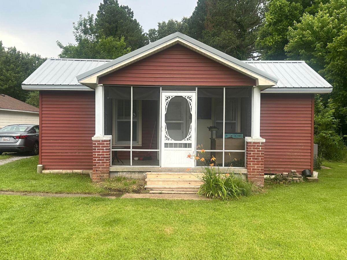 2145 Dixie Avenue, Paducah, KY 42003 — primary photo