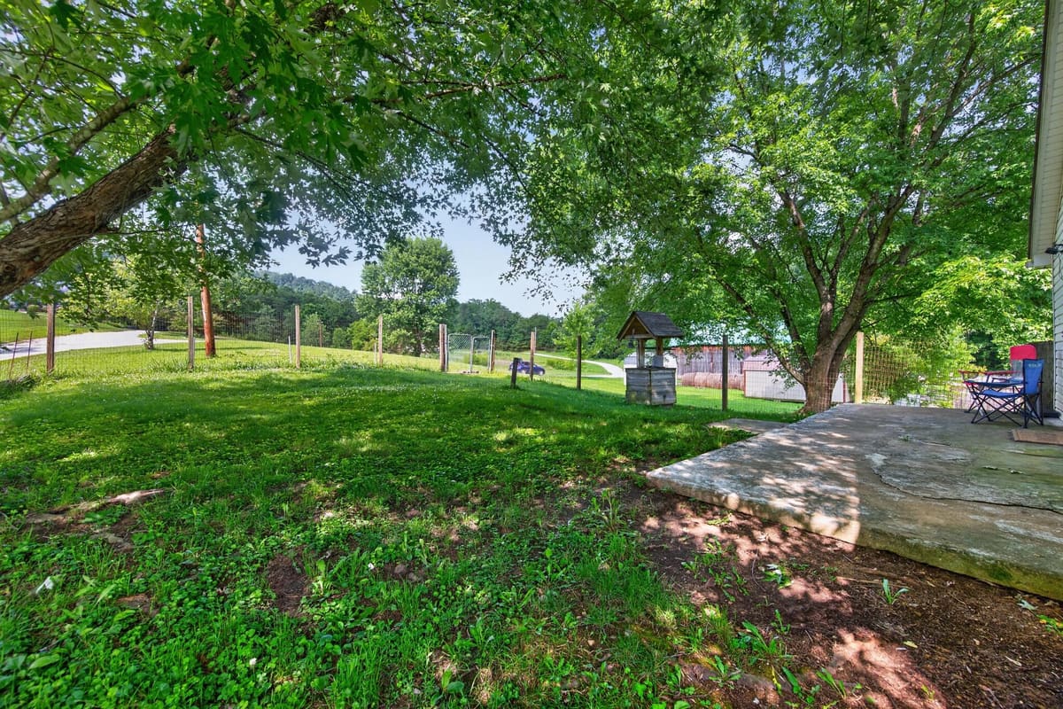 326 Roberts Road, Stanton, KY 40380 — primary photo
