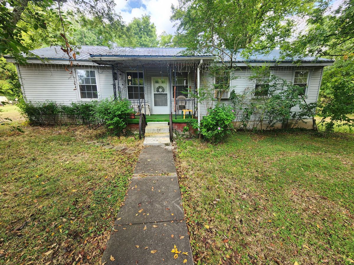 6670 Newstead Road, Hopkinsville, KY 42240 — primary photo