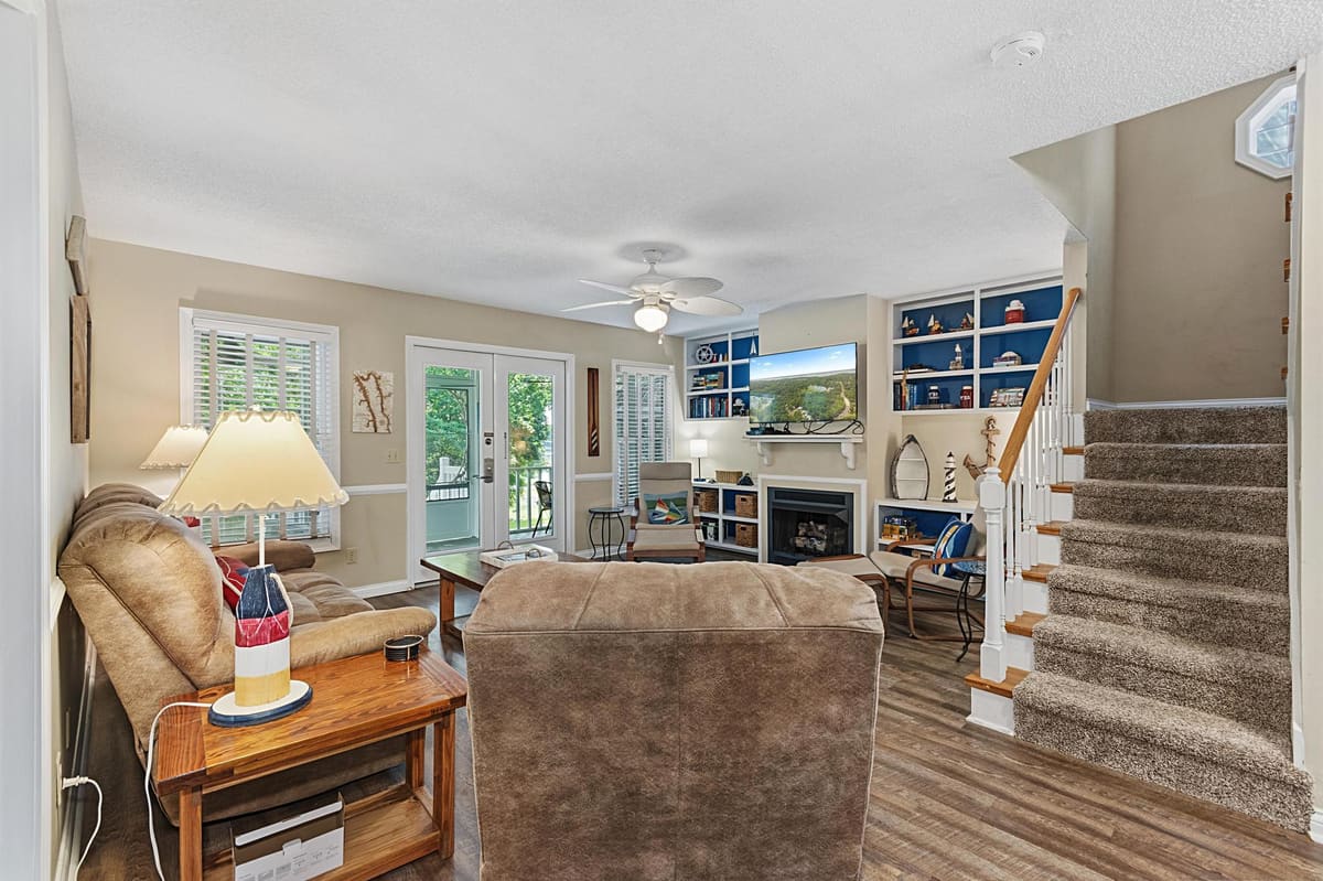 207 Hursthaven Court, Grand Rivers, KY 42045 — primary photo