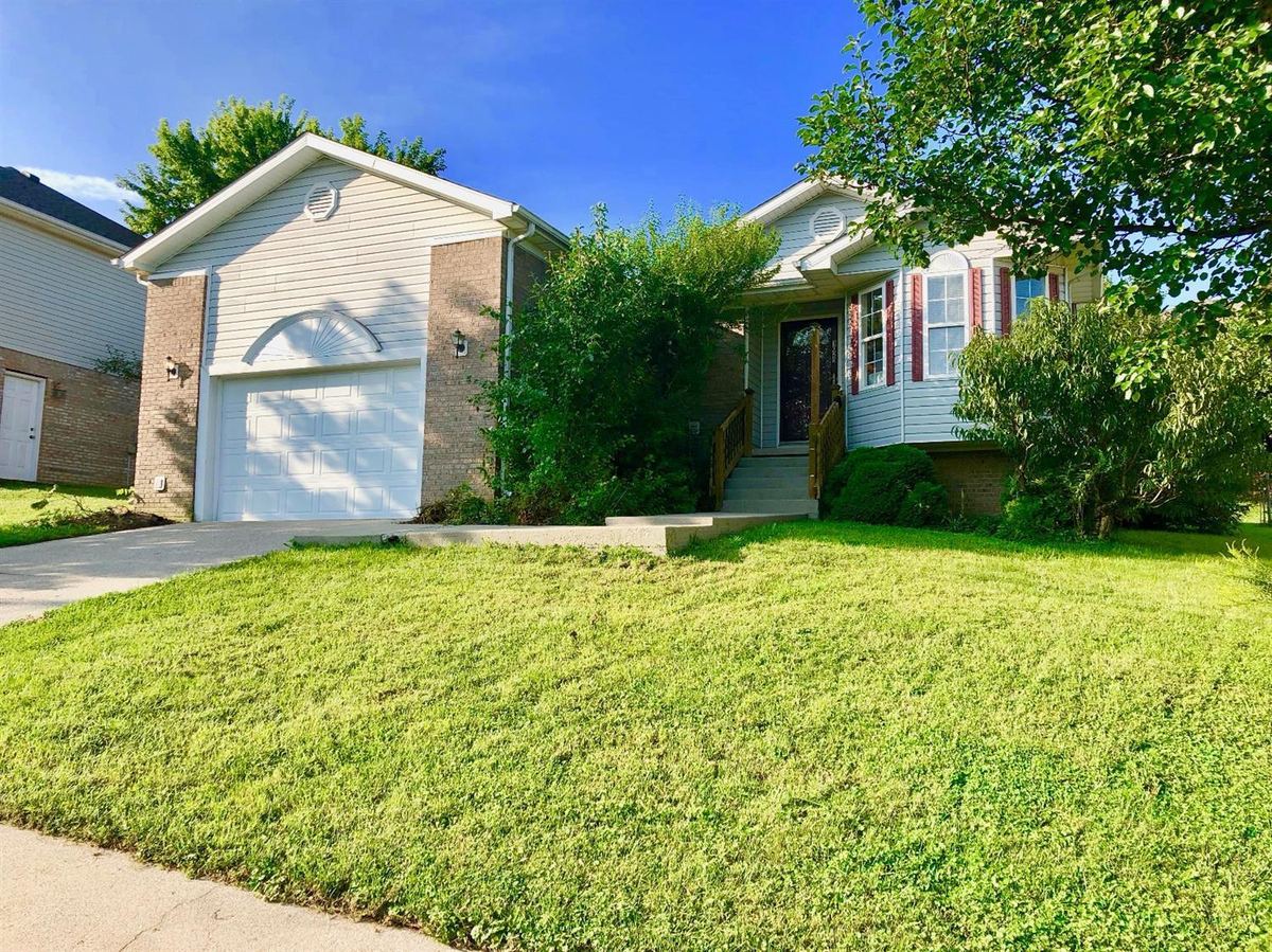 1025 Elizabeth Drive, Richmond, KY 40475 — primary photo
