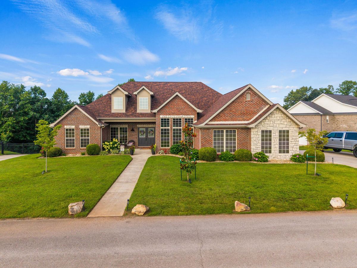 367 Natures Valley Drive, Somerset, KY 42503 — primary photo