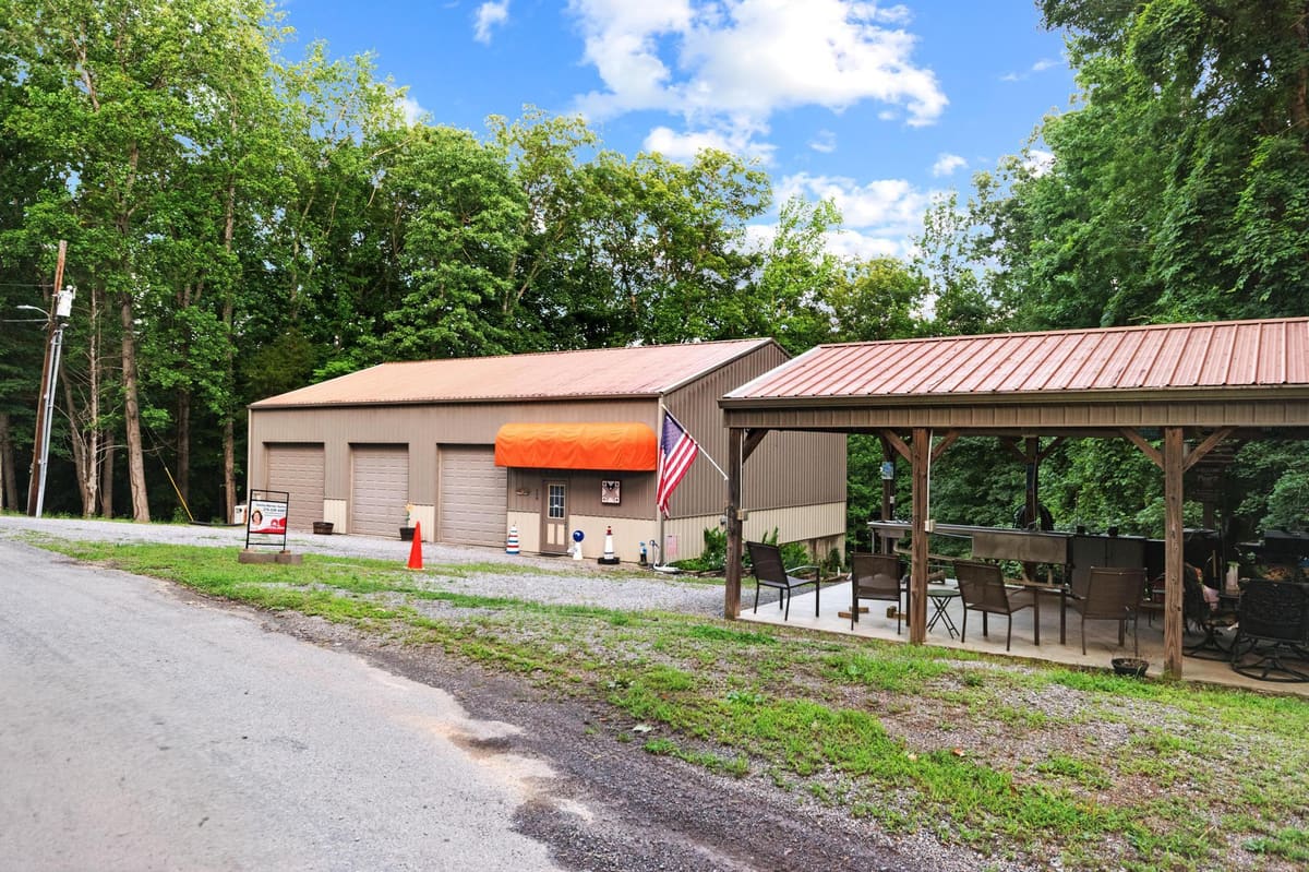 698 Walnut Drive, Cadiz, KY 42211 — primary photo