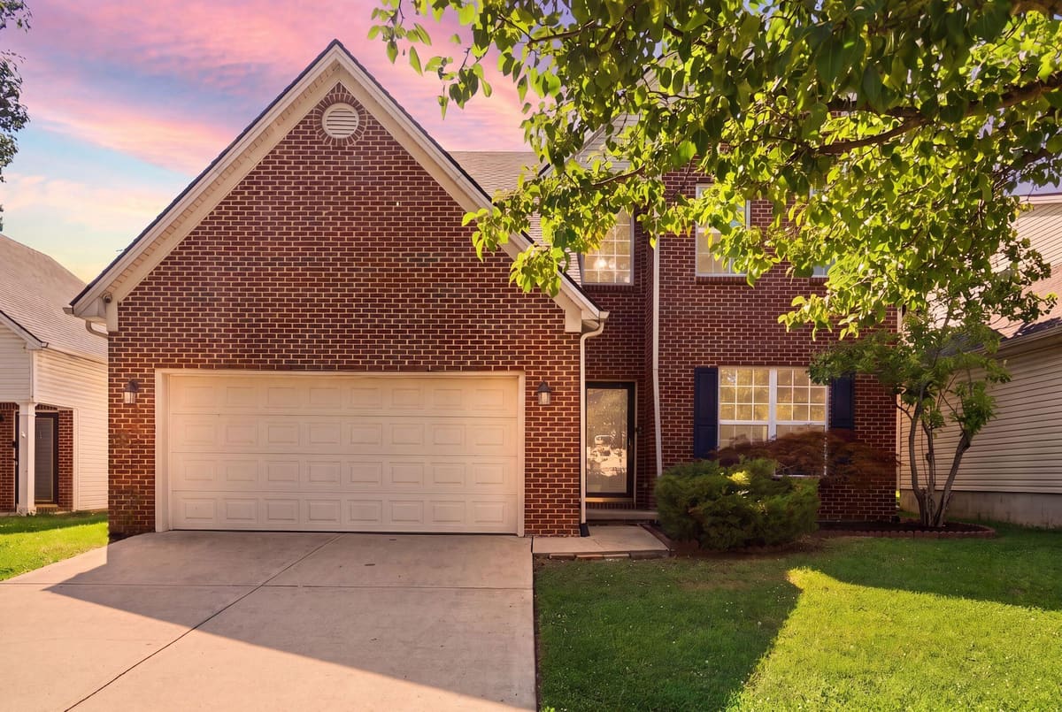 597 Hopewell Park, Lexington, KY 40511 — primary photo