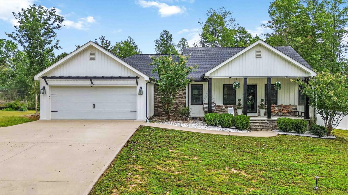 671 Mauney Chapel Road, Corbin, KY 40701 — primary photo