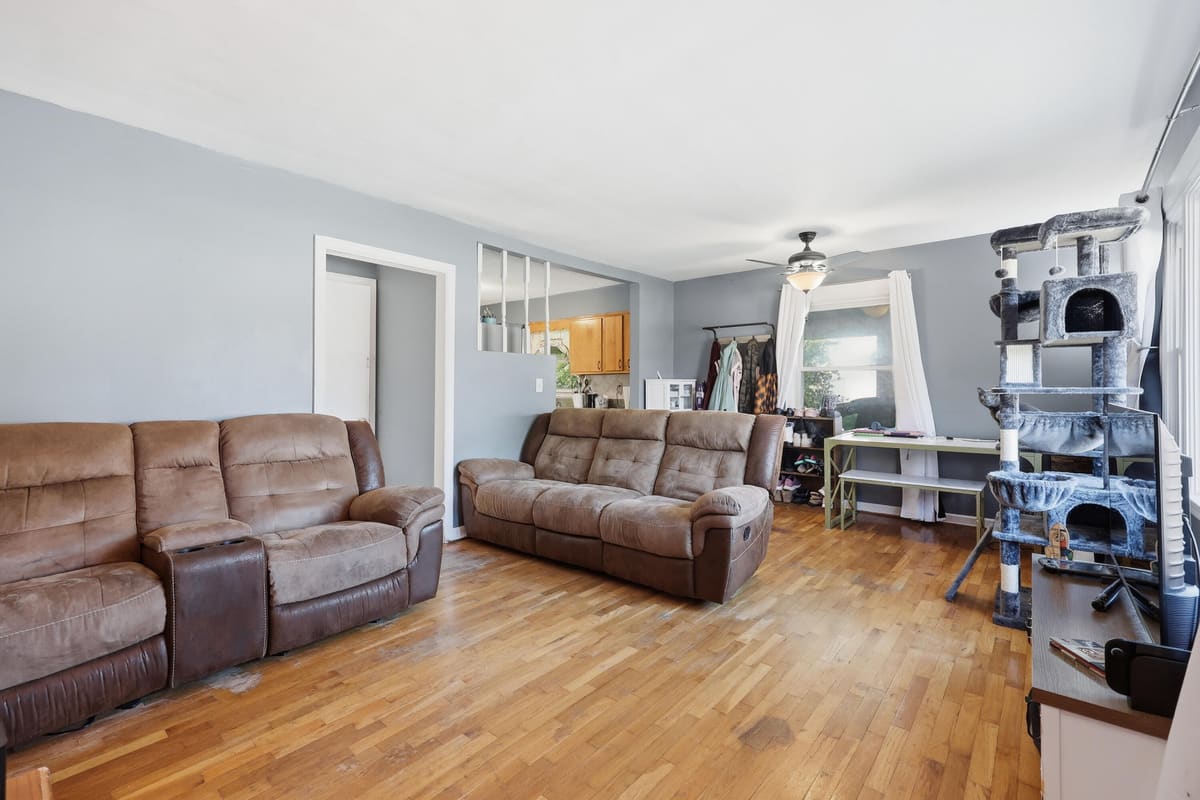 216 Rancho Drive, Frankfort, KY 40601 — primary photo