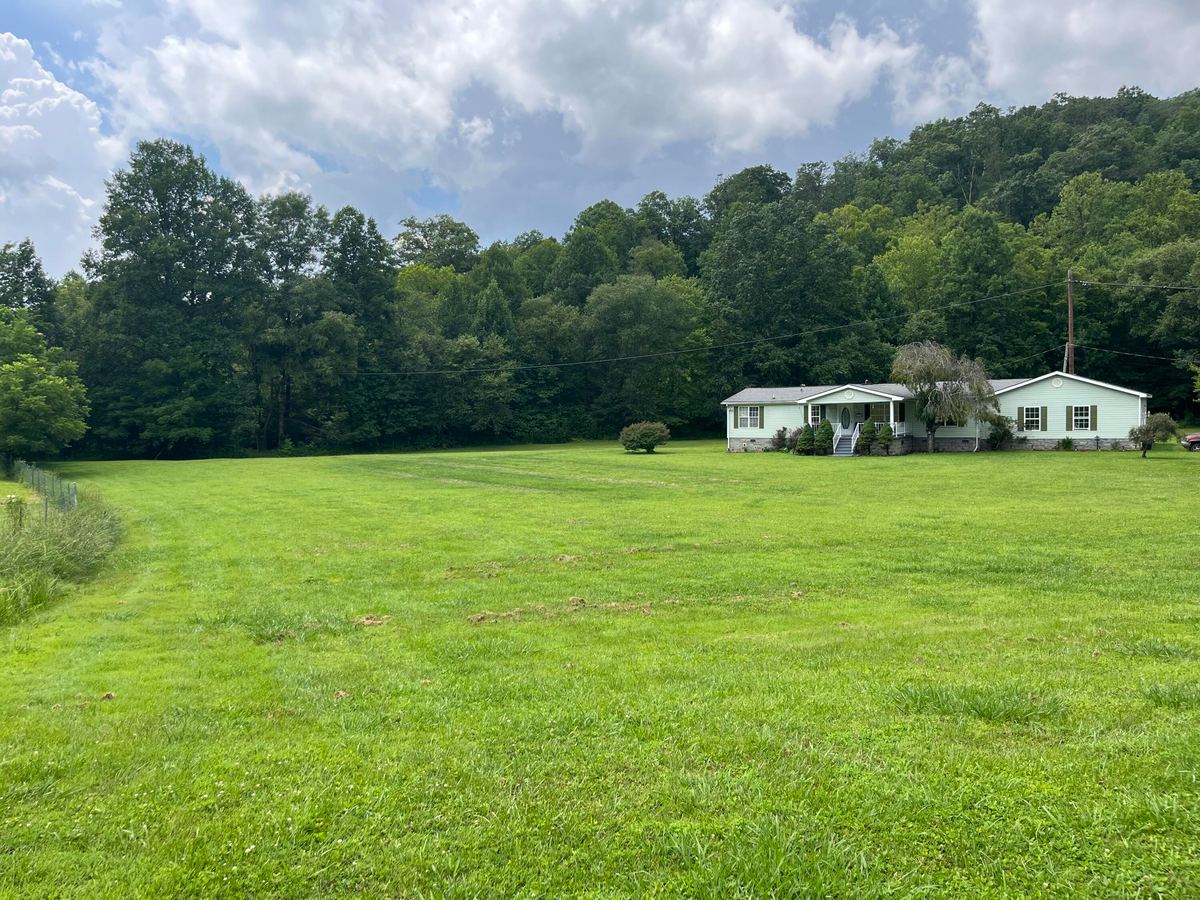 24667 N US-119 Highway, Cumberland, KY 40823 — primary photo
