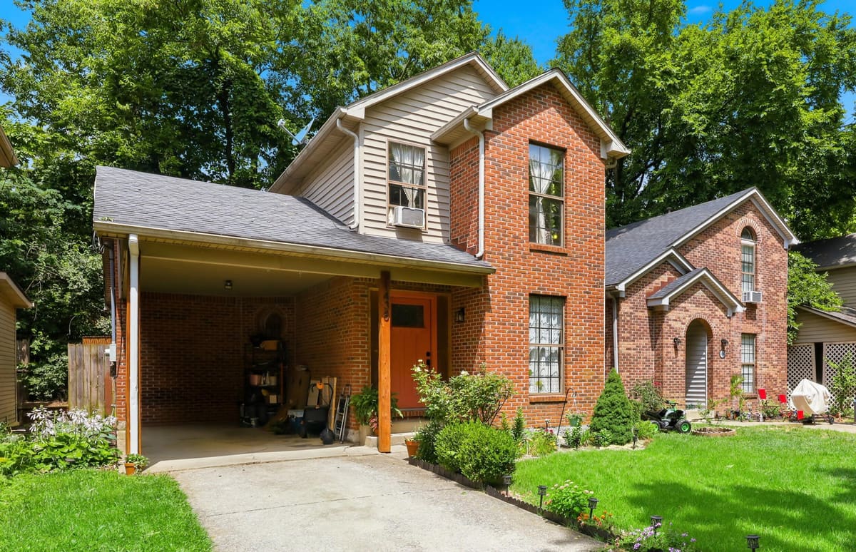 1438 Vintage Circle, Lexington, KY 40517 — primary photo