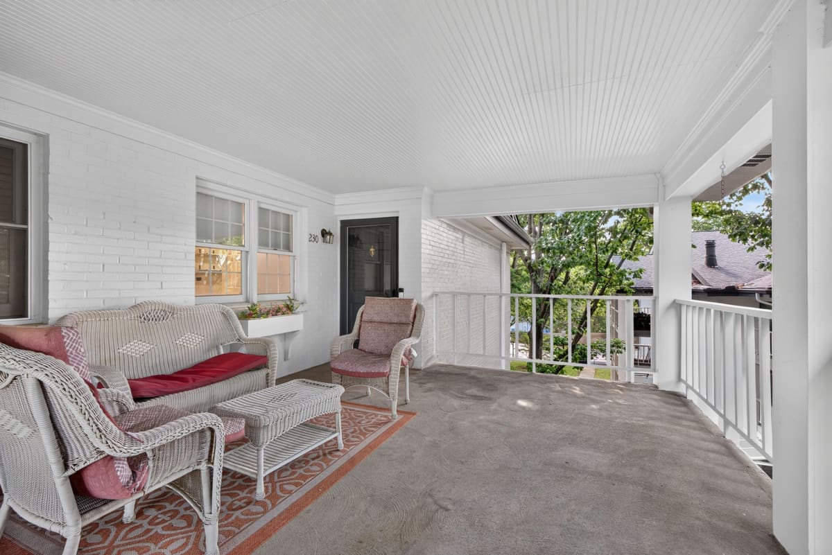395 Redding Road 230, Lexington, KY 40517 — primary photo