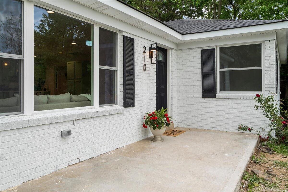 210 Helm Street, Stanford, KY 40484 — primary photo