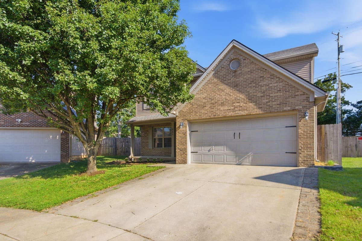 865 White Wood Flat, Lexington, KY 40511 — primary photo