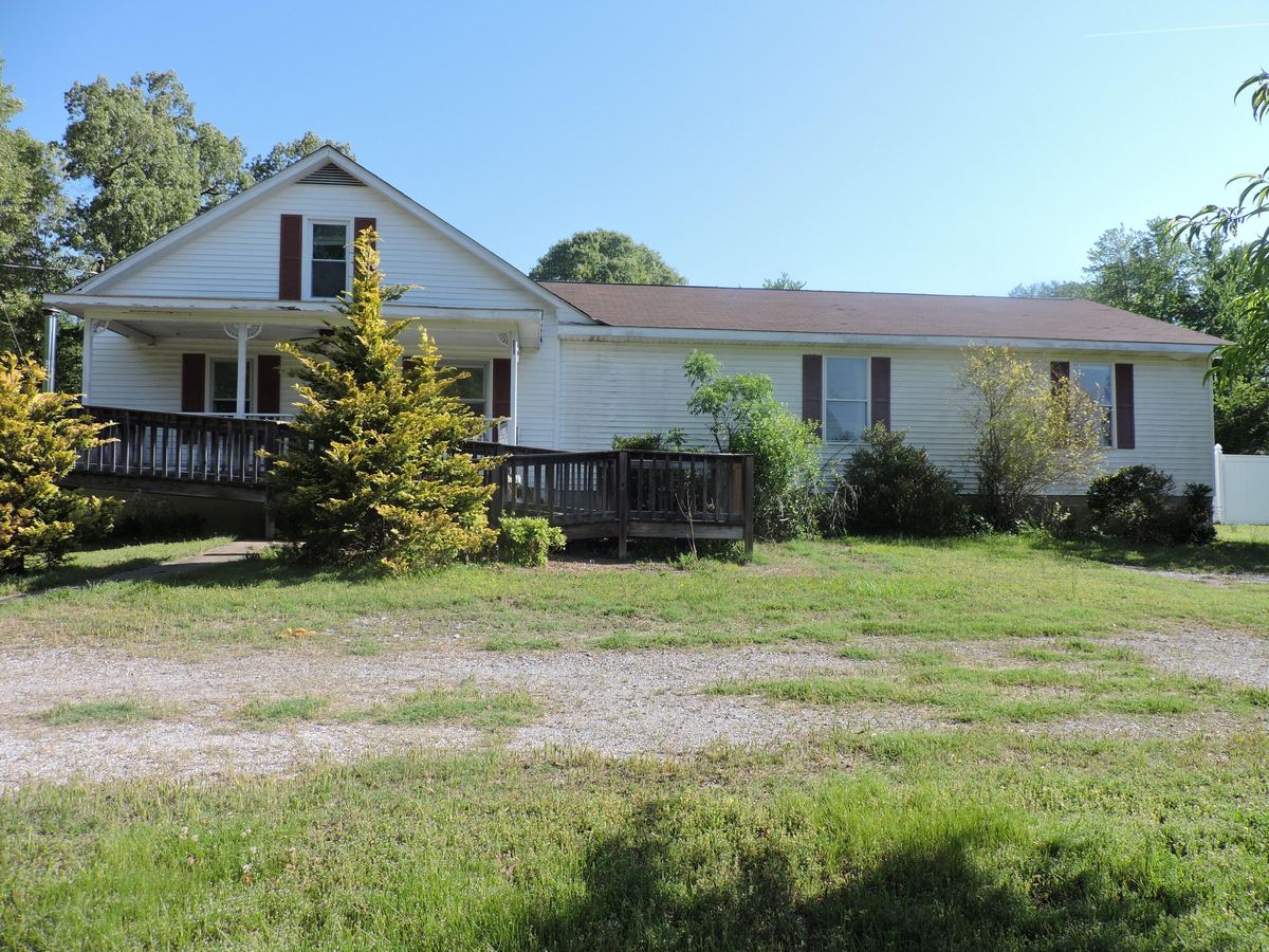 441 Clark Line, Paducah, KY 42003 — primary photo