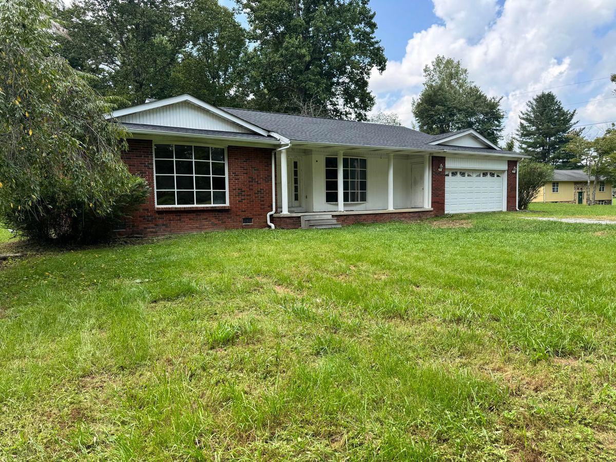 656 Barton Mill Cutoff Road, Corbin, KY 40701 — primary photo