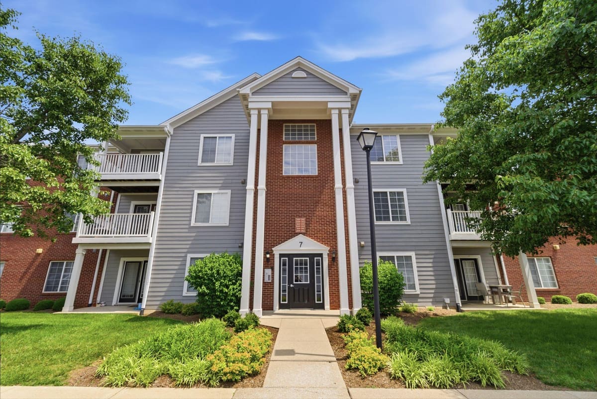 2312 Remington Way 3310, Lexington, KY 40511 — primary photo