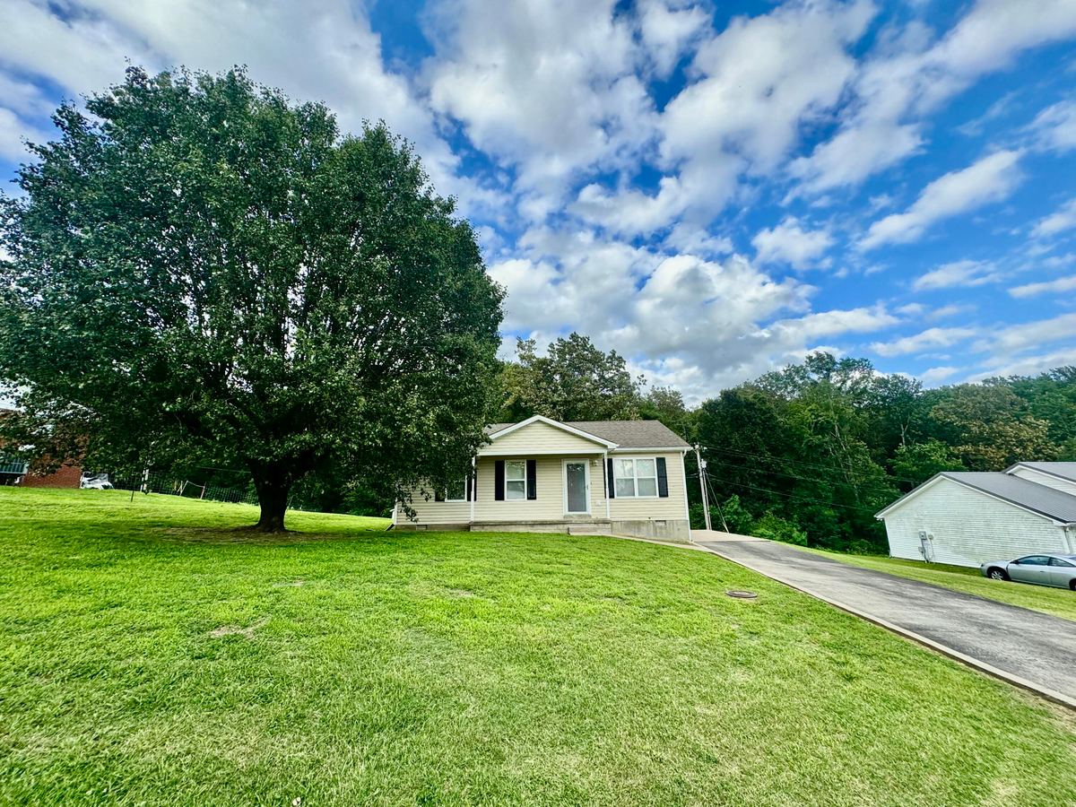 35 Cardinal Drive, Cadiz, KY 42211 — primary photo