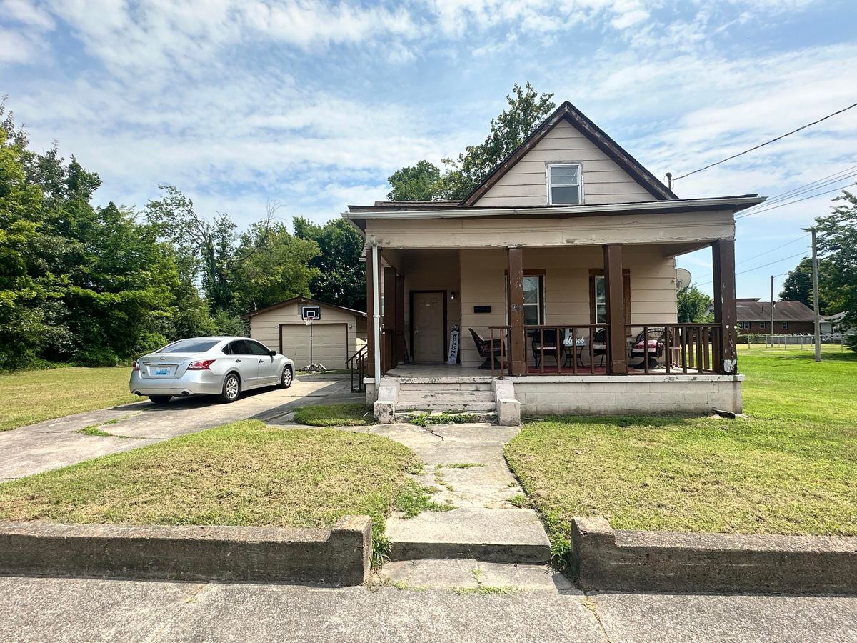 912 Tennessee Street, Paducah, KY 42003 — primary photo