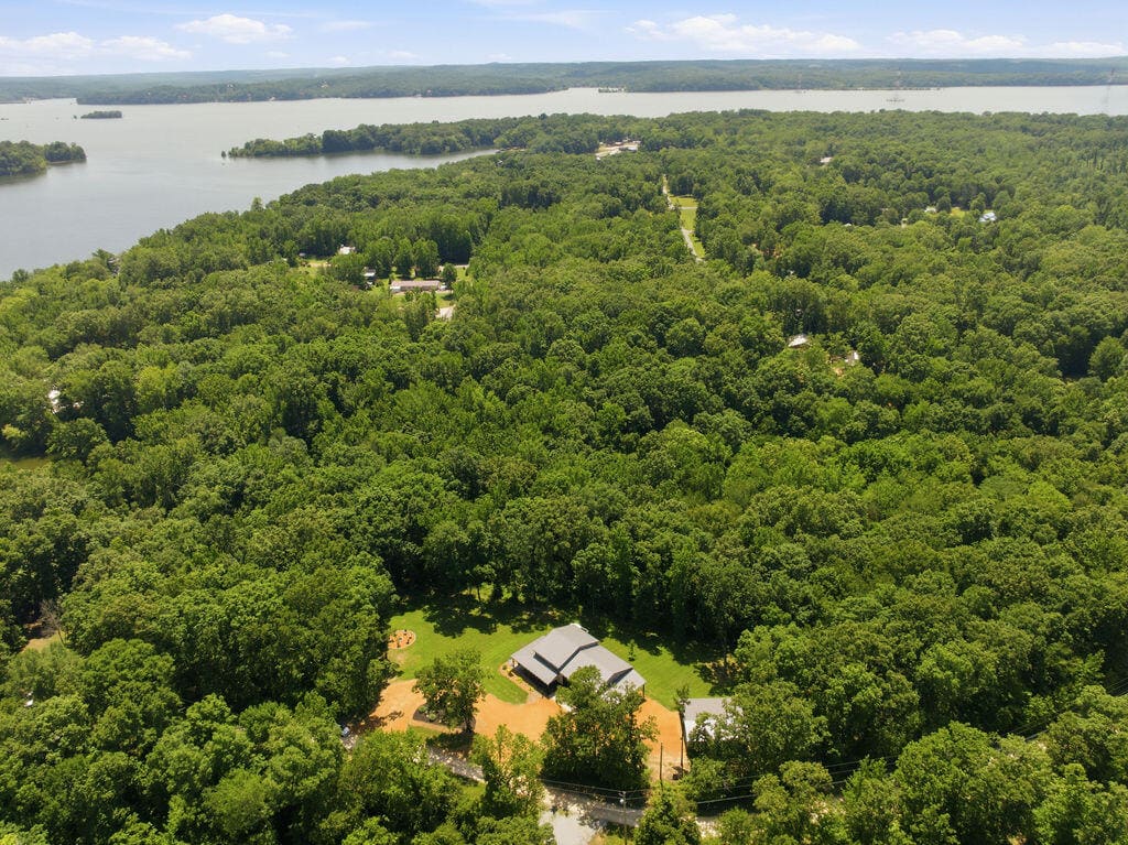 570 Bobcat Trail, Dover, TN 37058 — primary photo