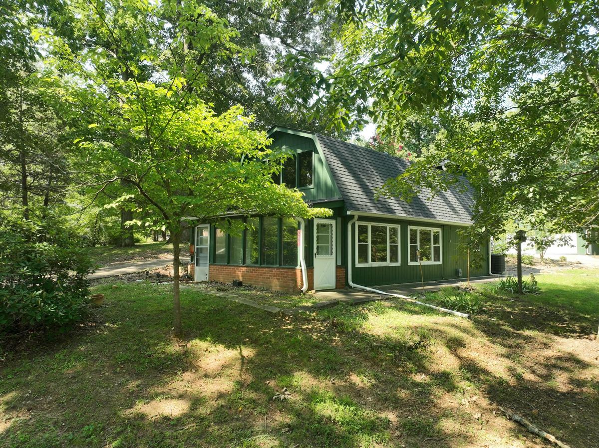 241 Solomon Drive, Cadiz, KY 42211 — primary photo