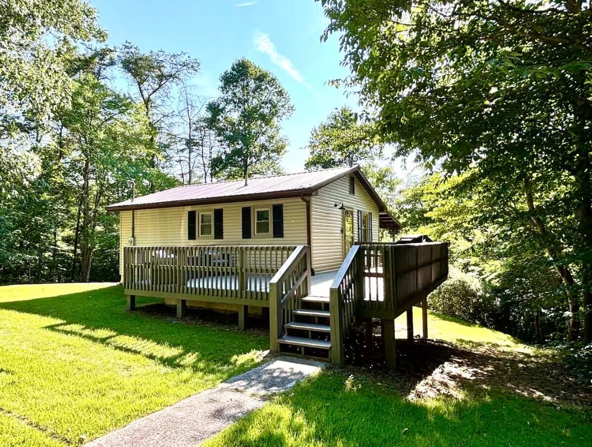 171 Dogwood Drive, Somerset, KY 42501 — primary photo