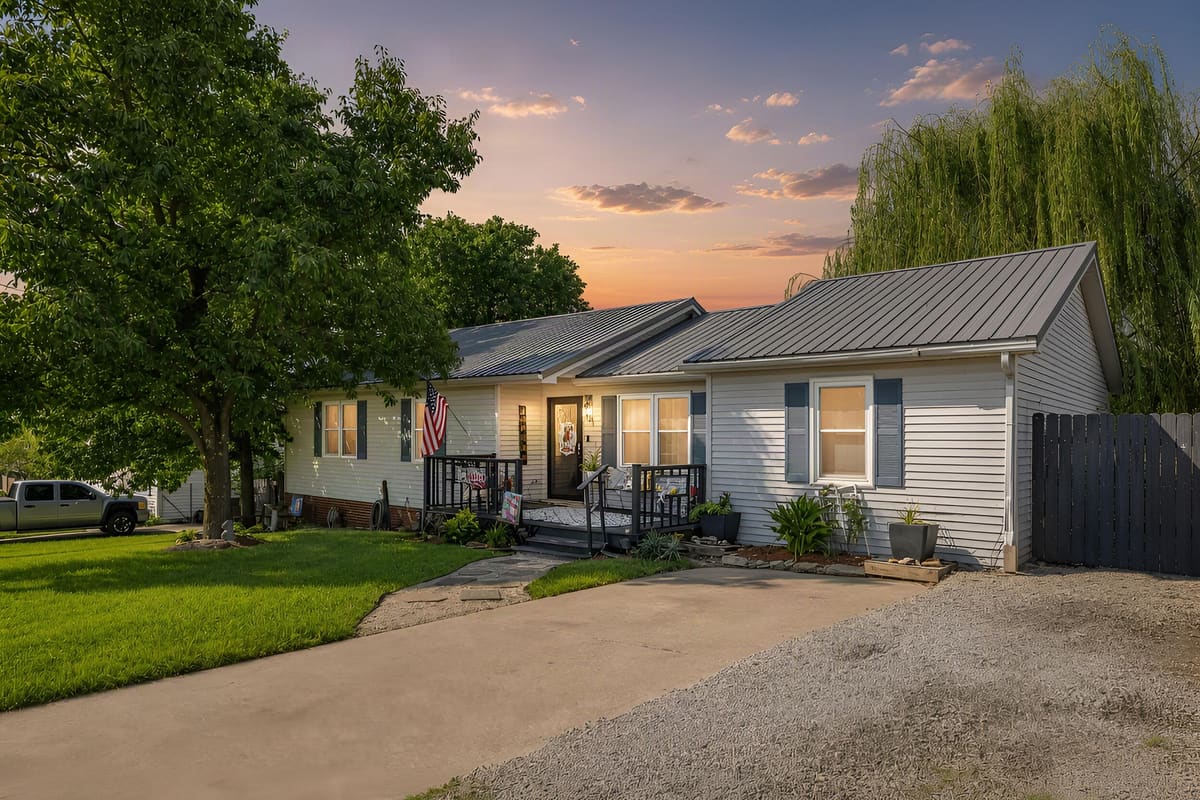 208 Castle Boulevard, Paris, KY 40361 — primary photo